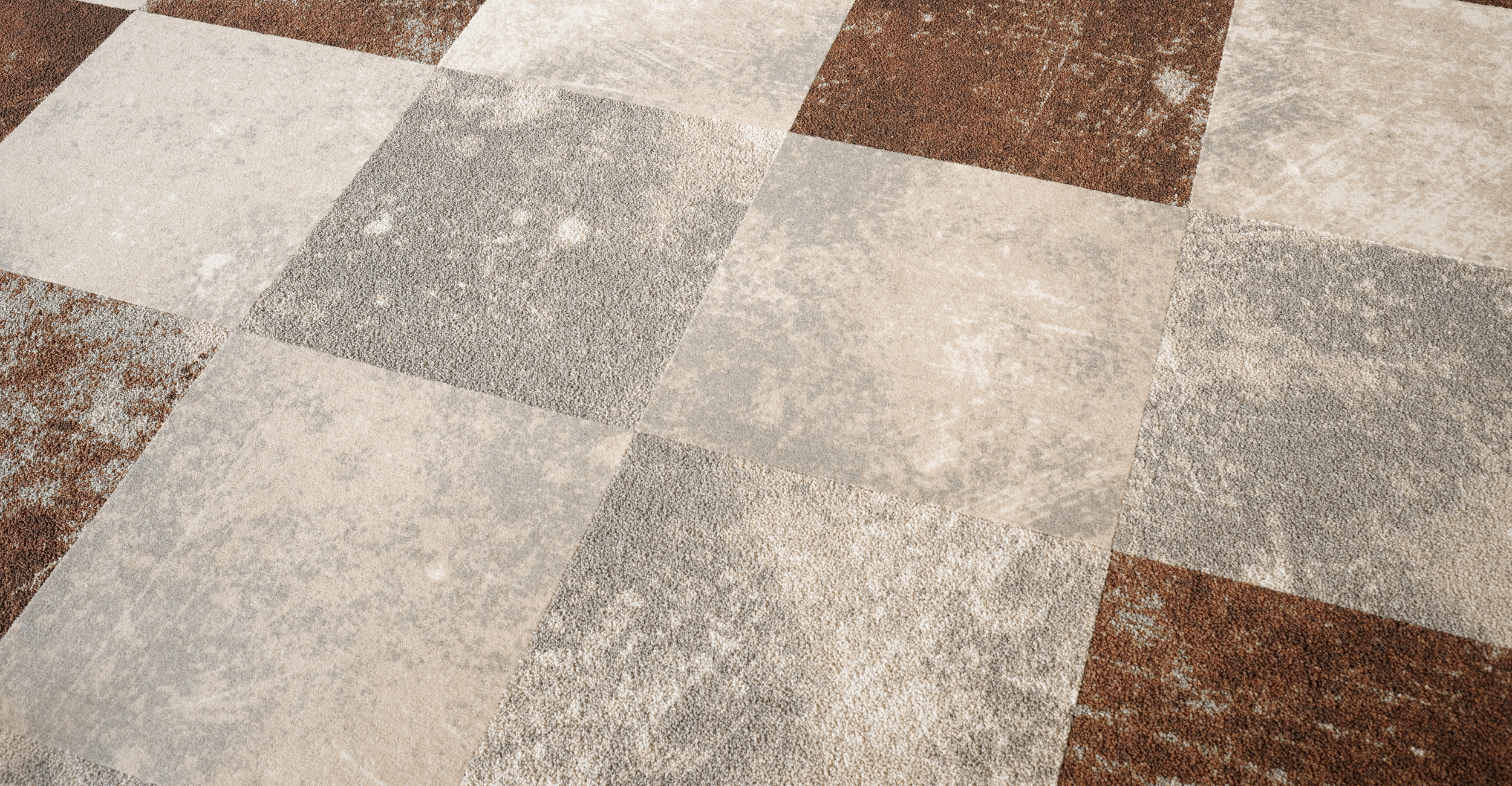 Beige Teppichfliesen und Planken